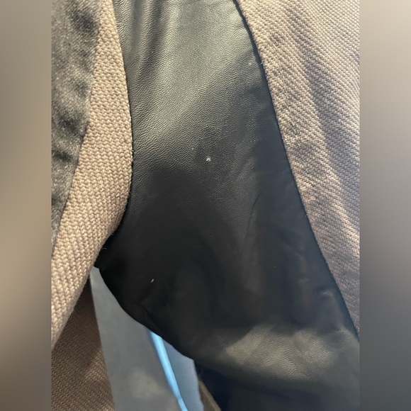 GRACIA Motto Jacket - Picture 9 of 10